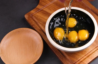 雞蛋加白酒